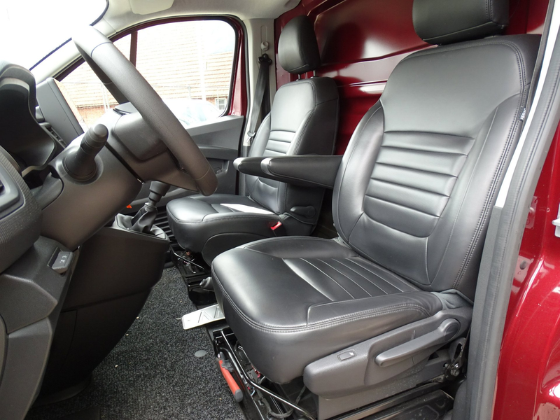 Renault Trafic 2.0 dCi 130 T30 L2H1 Work Edition|Trekhaak|Leder|N — photo 5