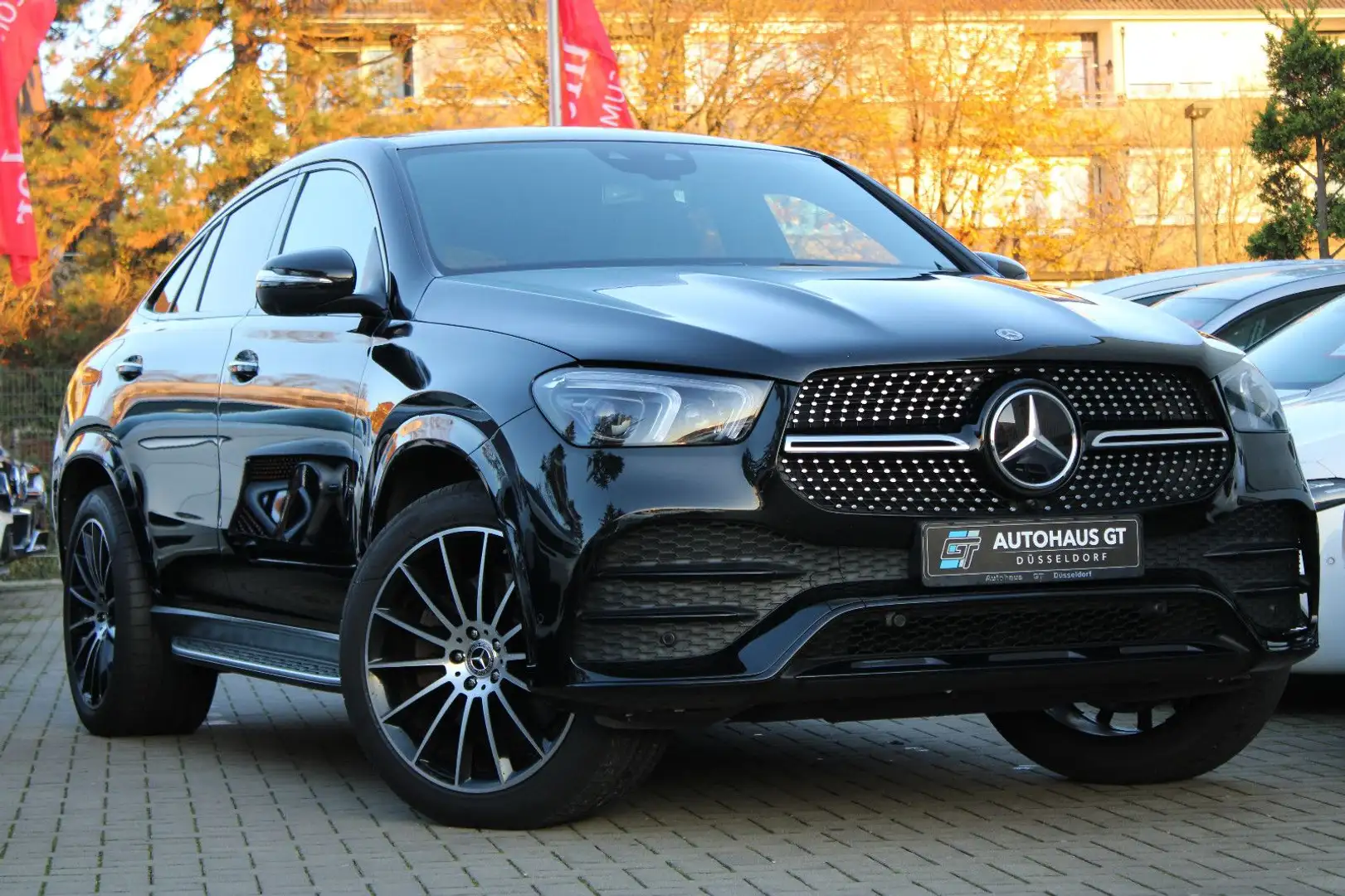 Mercedes-Benz GLE 350 e 4Matic Coupe AMG/Night/Pano/Distro/AHK Schwarz - 1