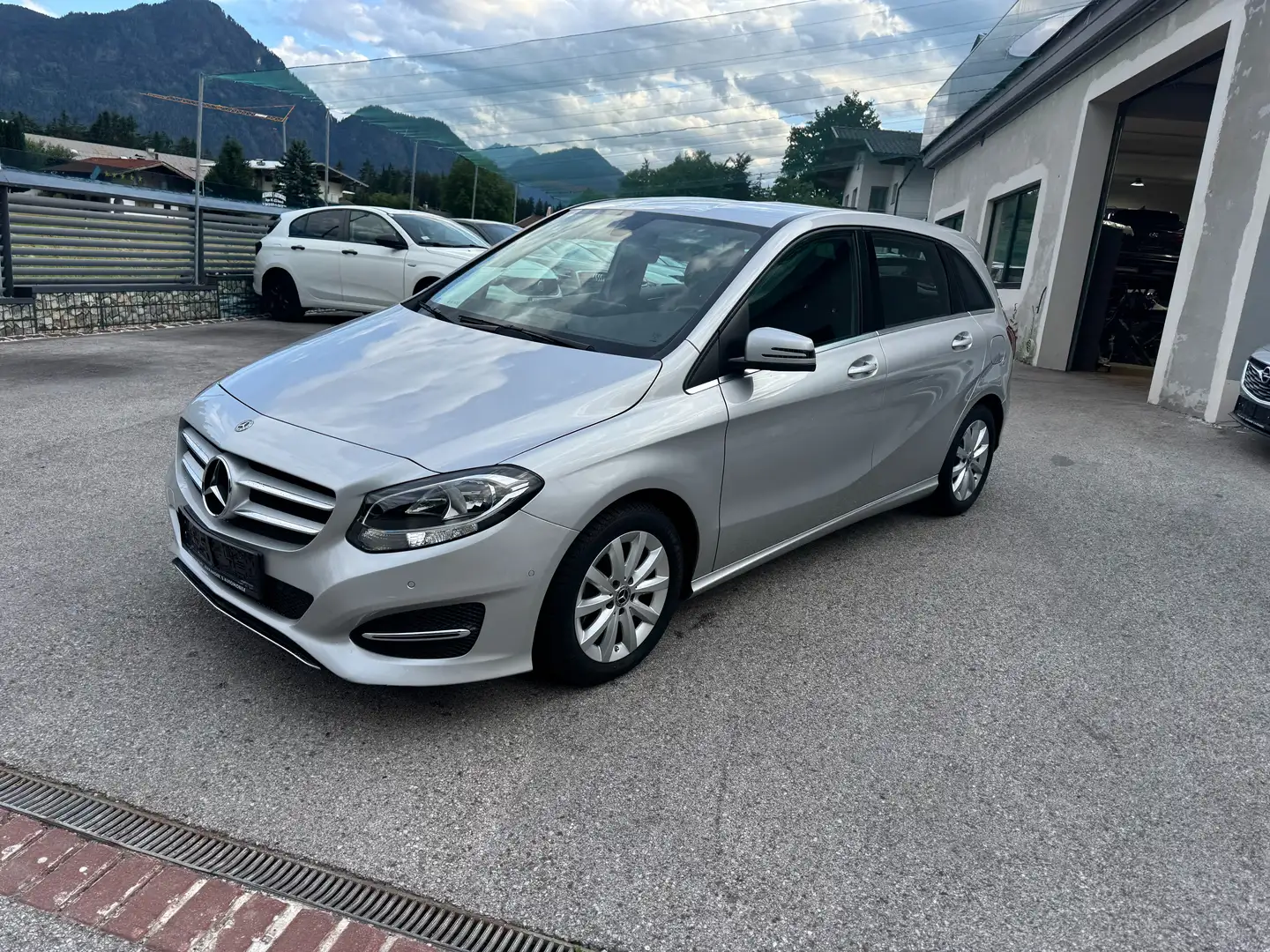 Mercedes-Benz B 180 B 180 (246.242) Grau - 2