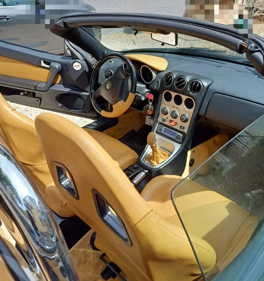 Alfa Romeo Spider 1.8 16V T.Spark, foto 3