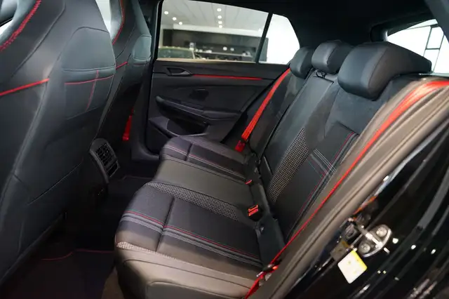 Volkswagen Golf view 11