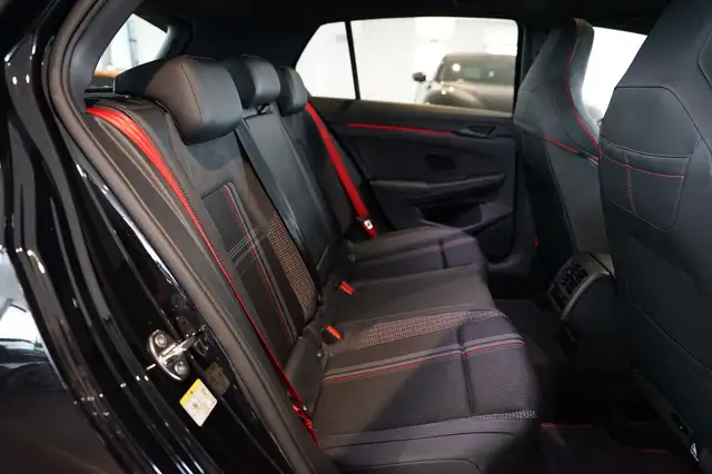 Volkswagen Golf view 12