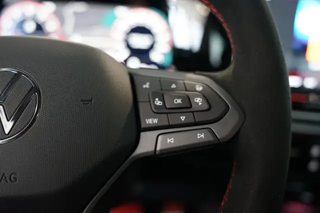 Volkswagen Golf view 18