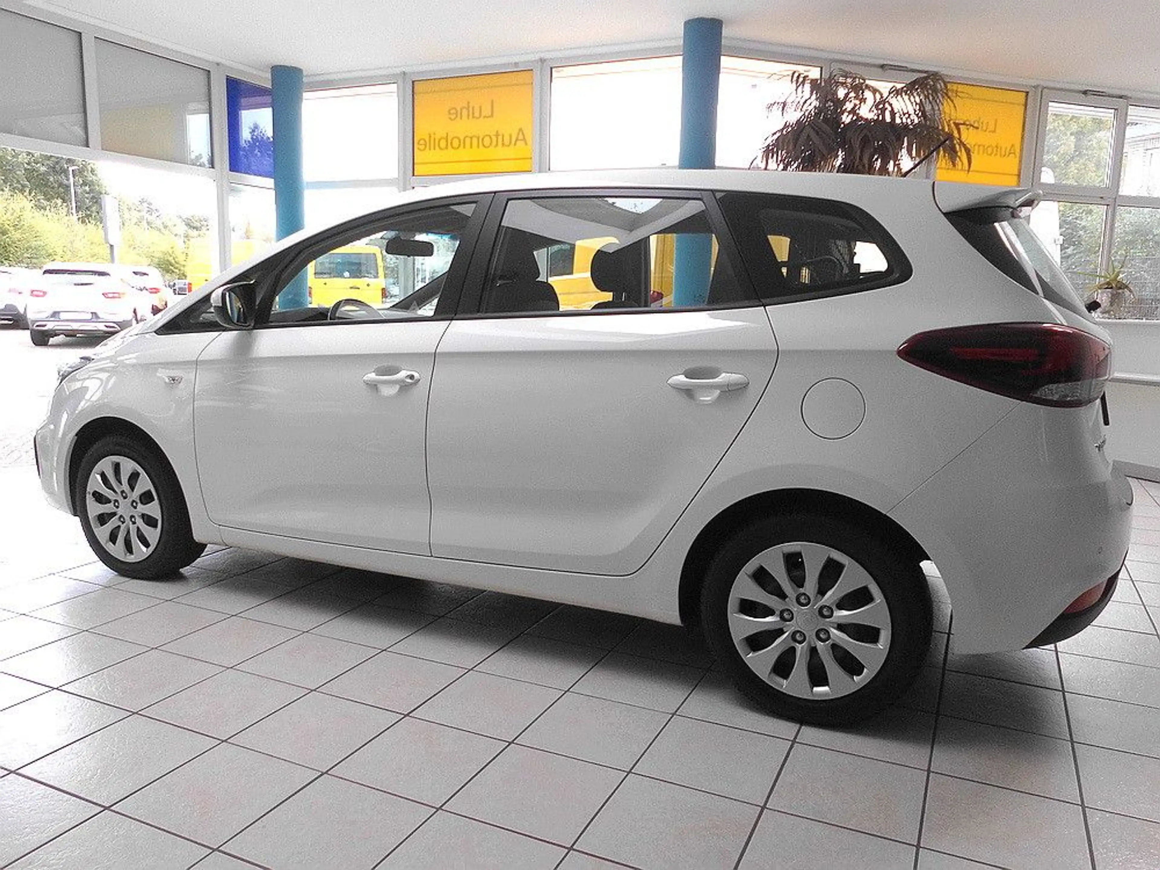 Kia Carens 1,6 GDI Edition 7 AHK 1.Hand — photo 4