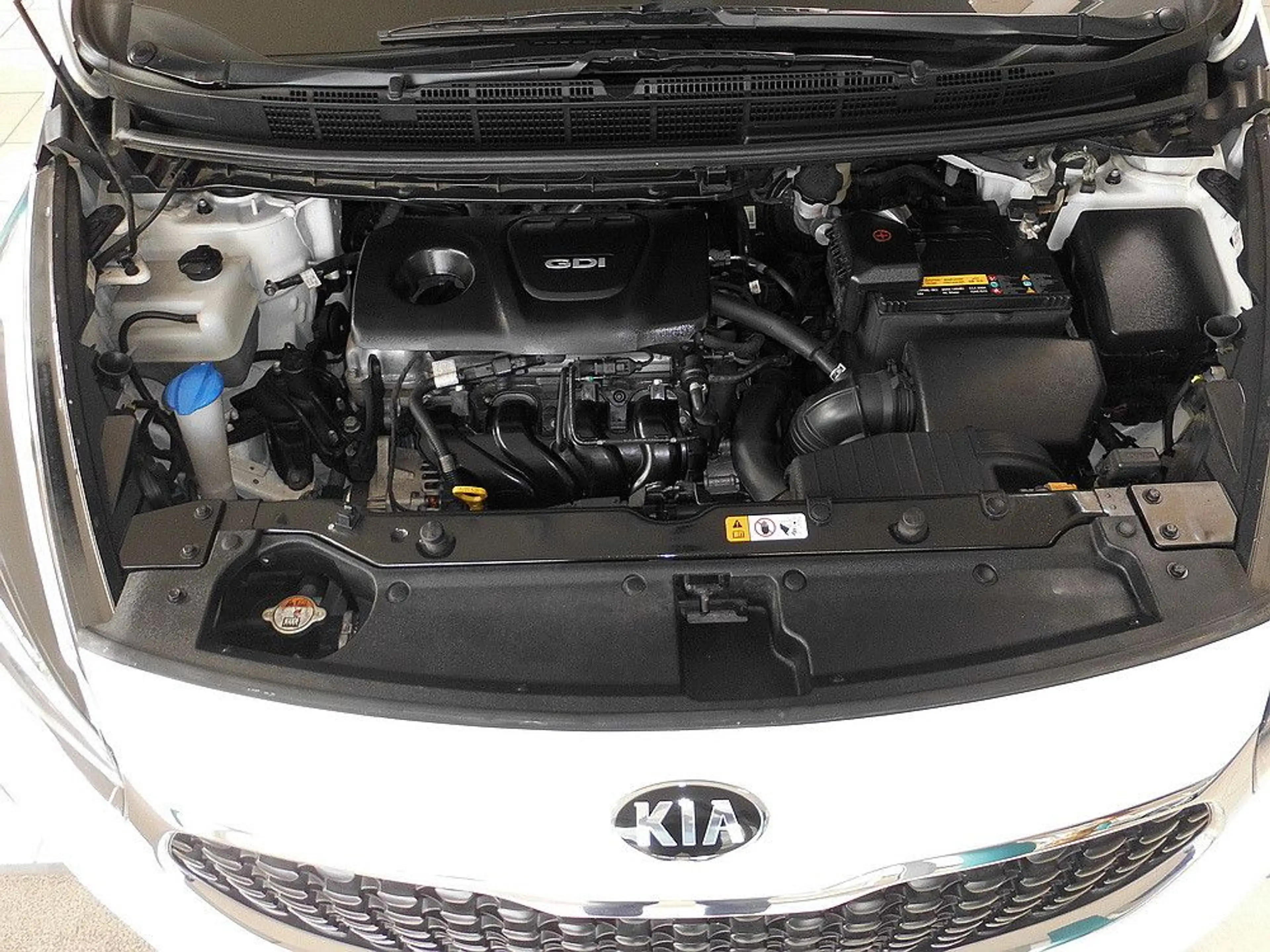 Kia Carens 1,6 GDI Edition 7 AHK 1.Hand — photo 9