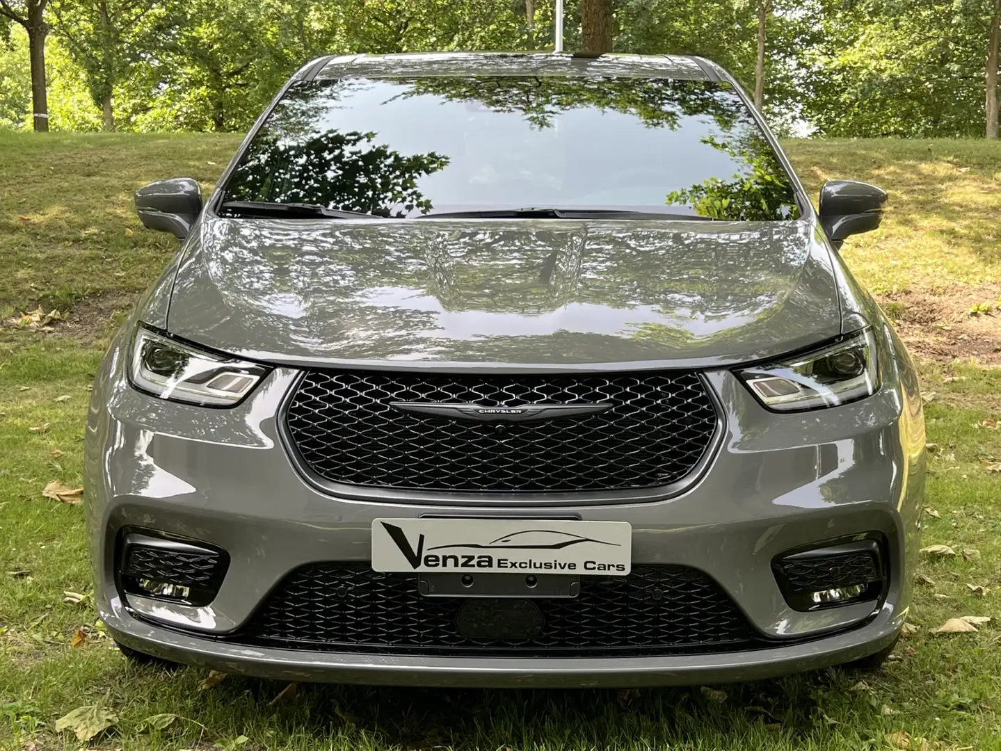 Chrysler Grand Voyager MY2024 3.6 V6 Limited S Hybride Šedá - 2