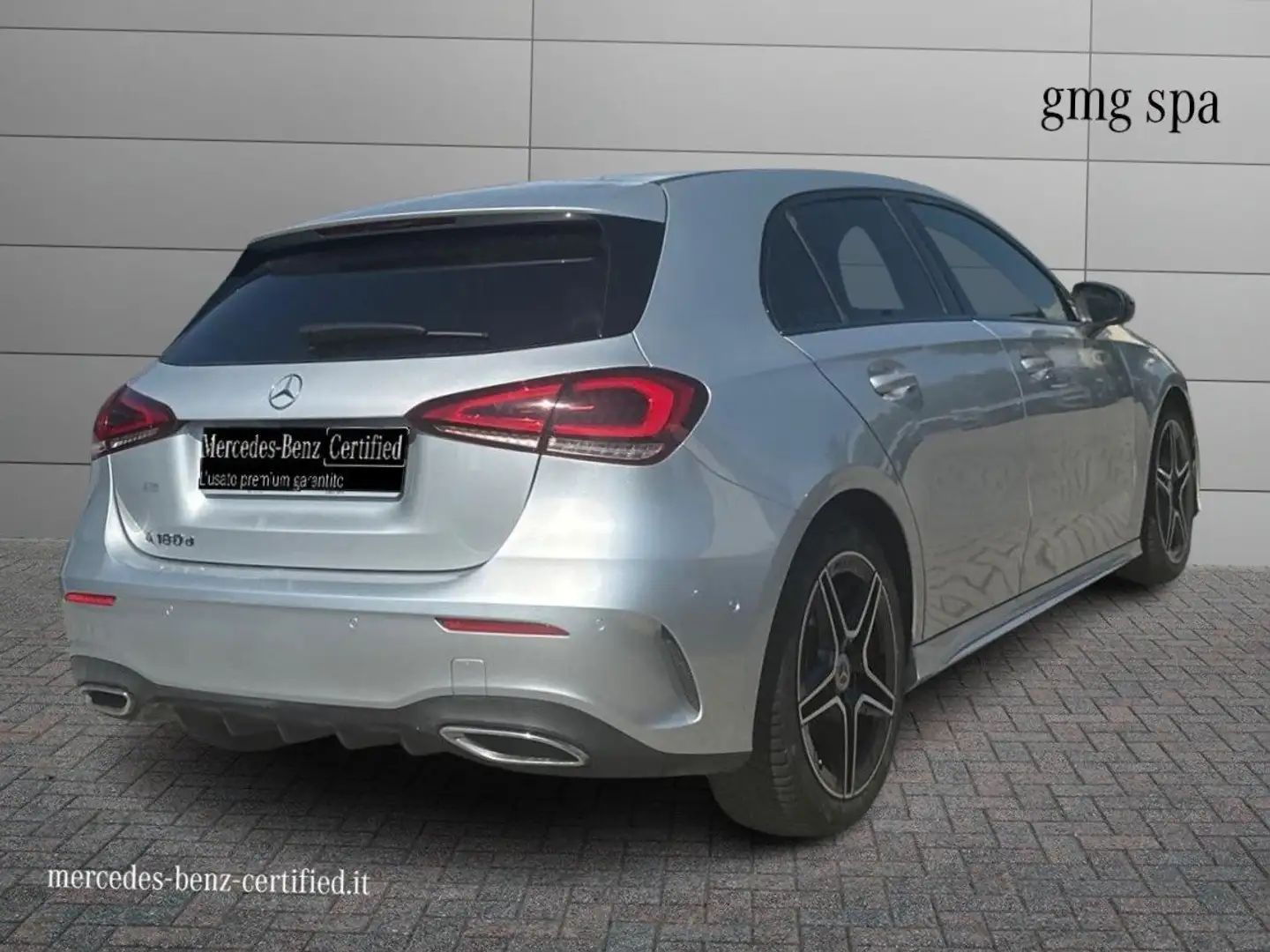 Mercedes-Benz A 180 A 180 d Premium auto Серебристый - 2