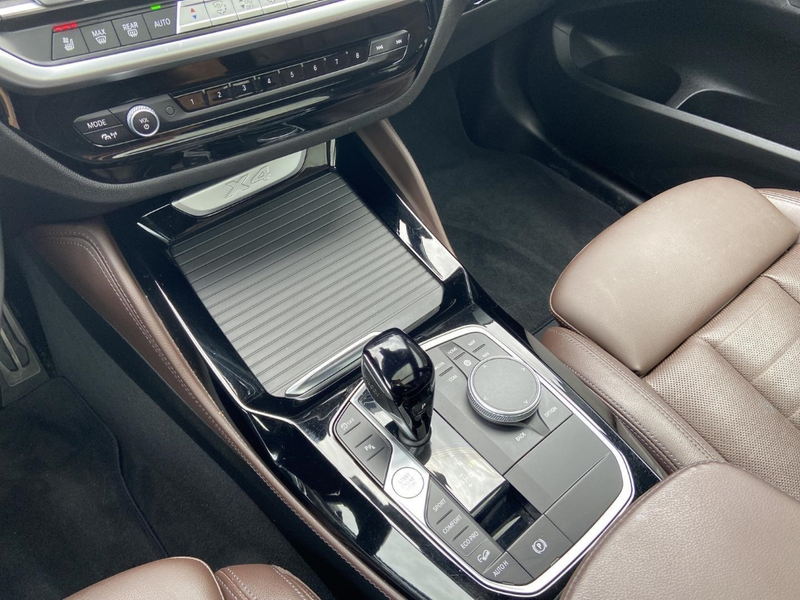 BMW X4 XDRIVE30D Sportpaket AD StandHZG El. Panodach Pano — photo 13