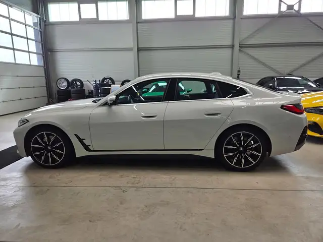 BMW I view 15