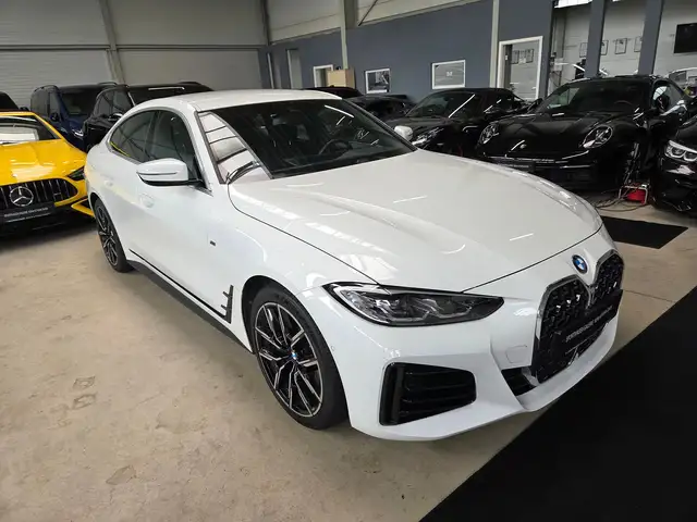 BMW I view 8