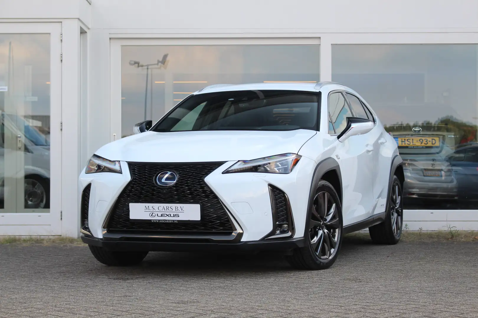 Lexus UX 250h Hybride F-Sport Premium I Mark Lev. I Head up I 36 Blanc - 1