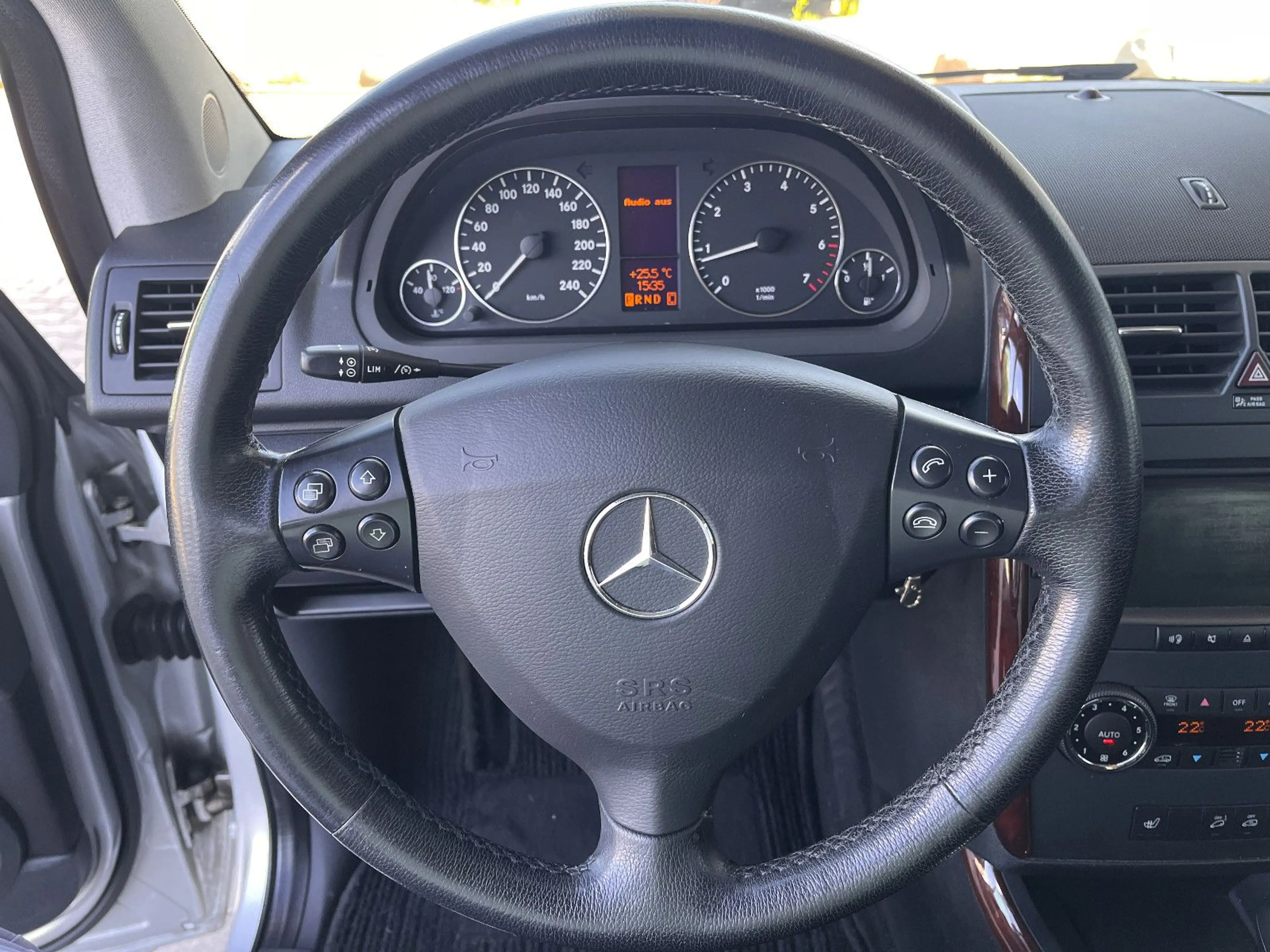 Mercedes-Benz A 200 5-türig Automatik — photo 14