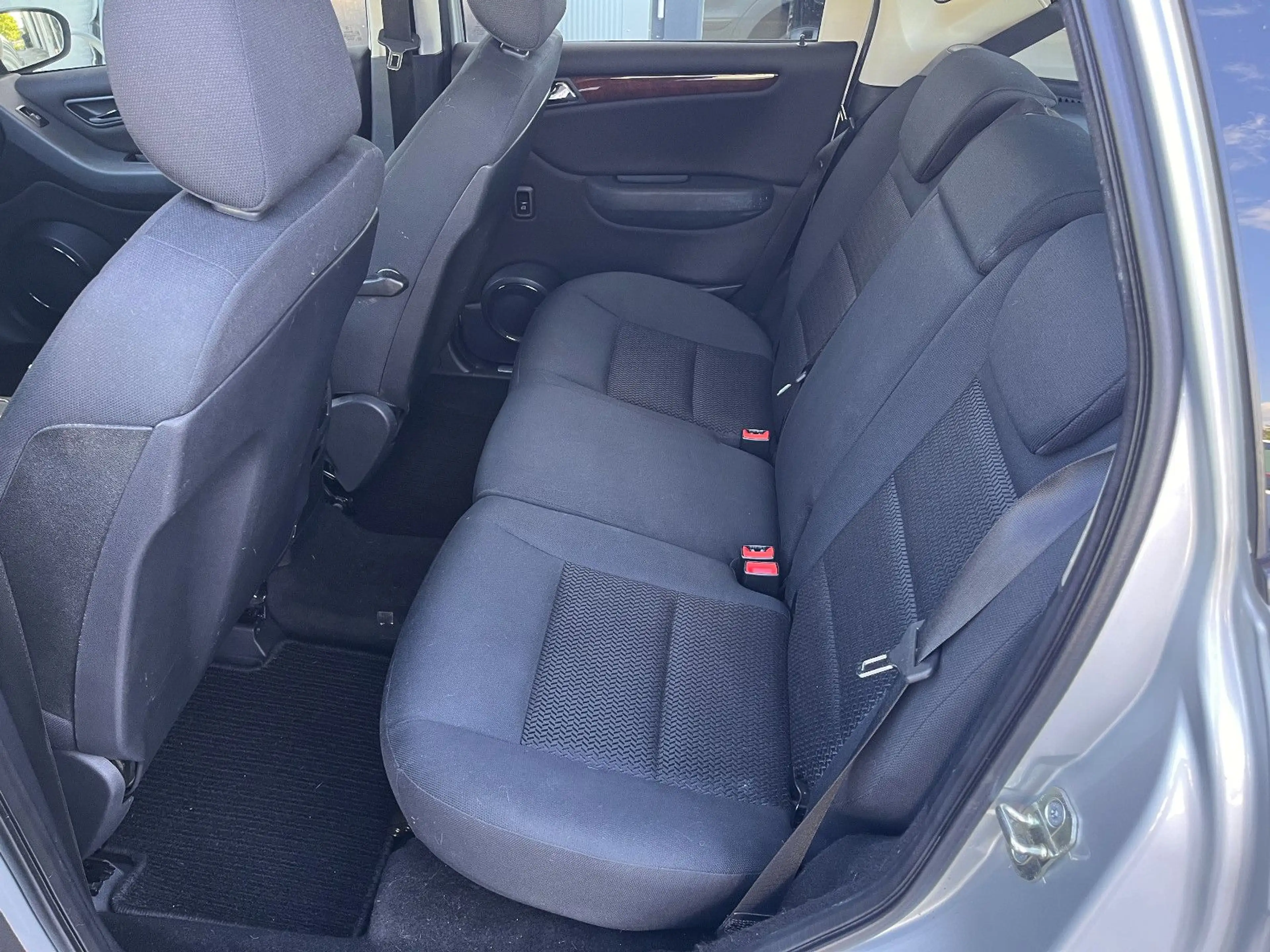 Mercedes-Benz A 200 5-türig Automatik — photo 13