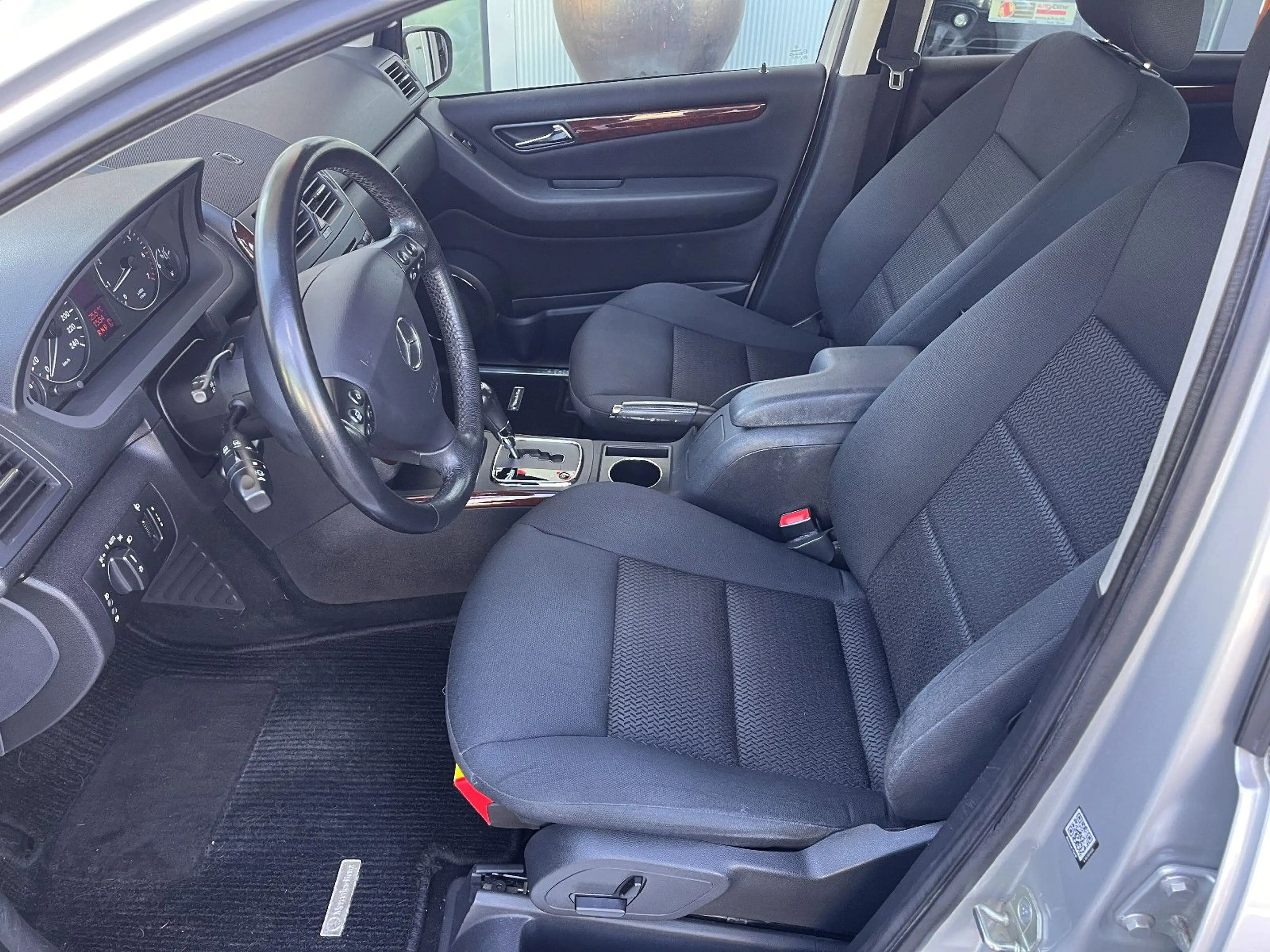 Mercedes-Benz A 200 5-türig Automatik — photo 12