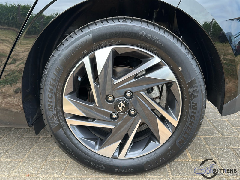 Hyundai i20 T-GDI Techno 48V — photo 11