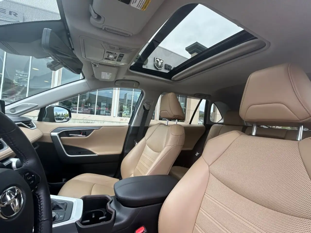 Toyota RAV 4 снимка Toyota RAV 4