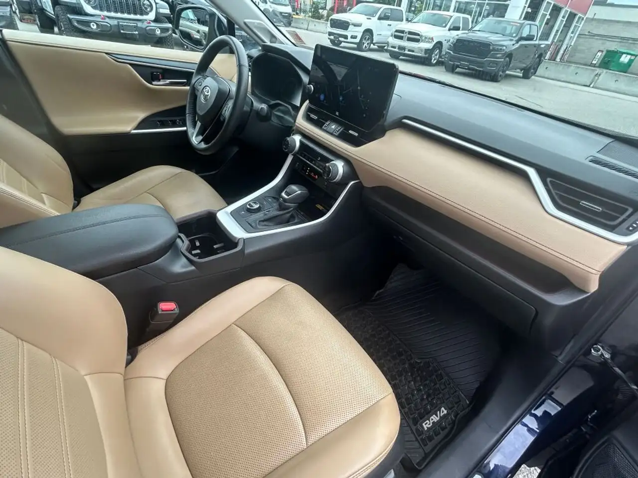 Toyota RAV 4 снимка Toyota RAV 4