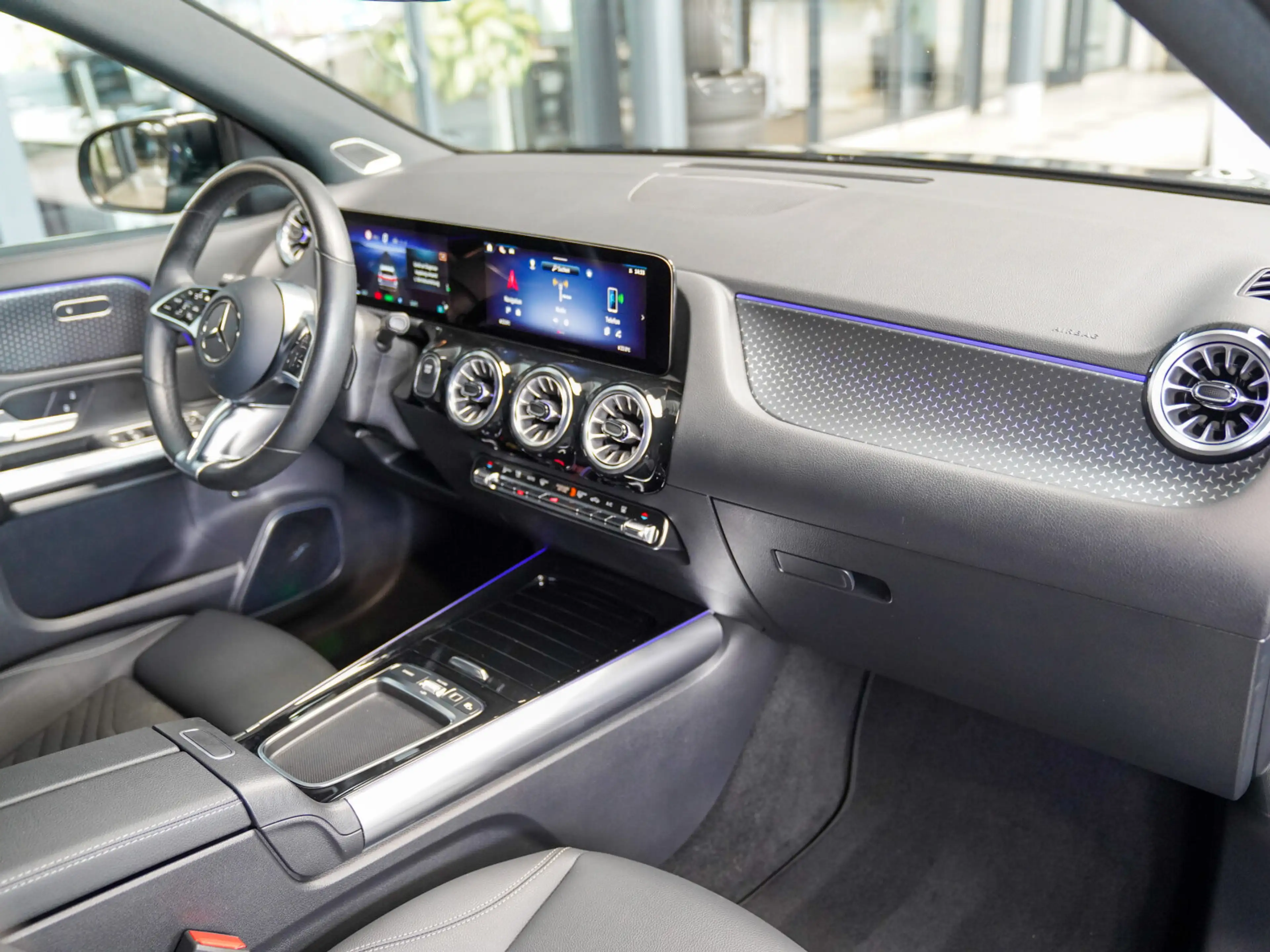 Mercedes-Benz EQA 350 4M AMG Vielspeiche Burmester 360° DISTRO Progressive — photo 13