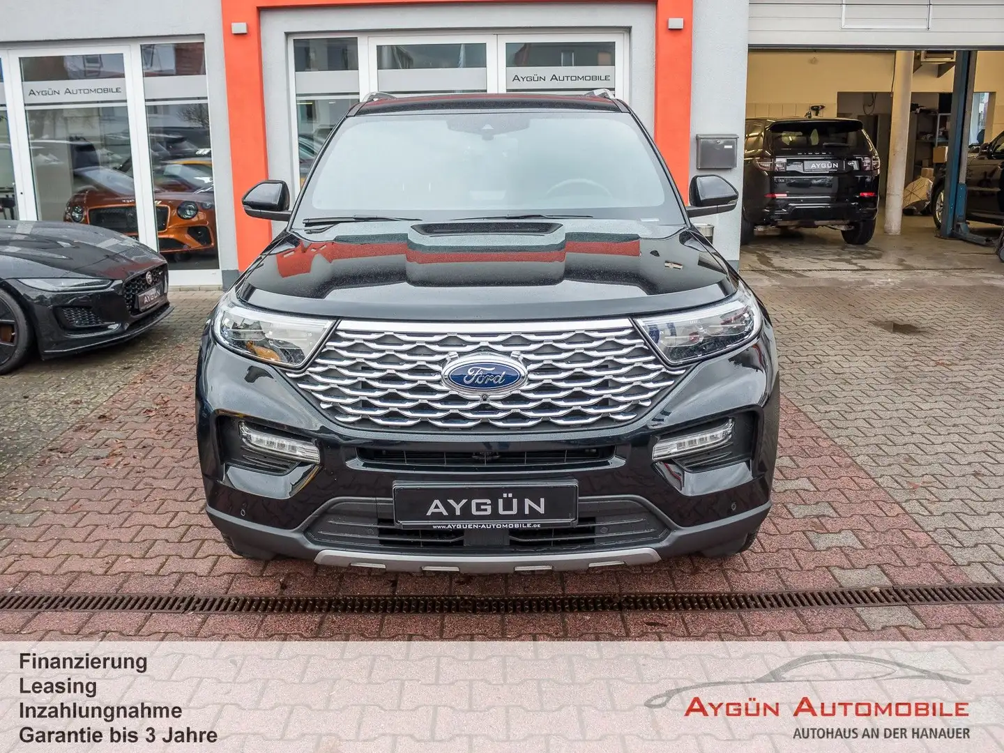 Ford Explorer Platinum Plug-in-Hybrid 4x4 Panorama Schwarz - 2