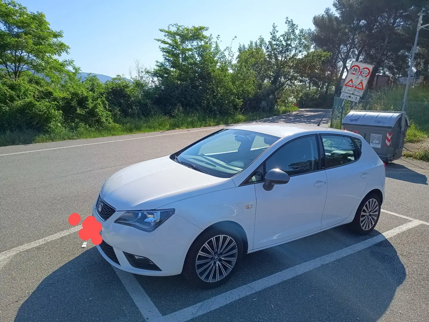 SEAT Ibiza 5p 1.0 Connect 75cv - 1