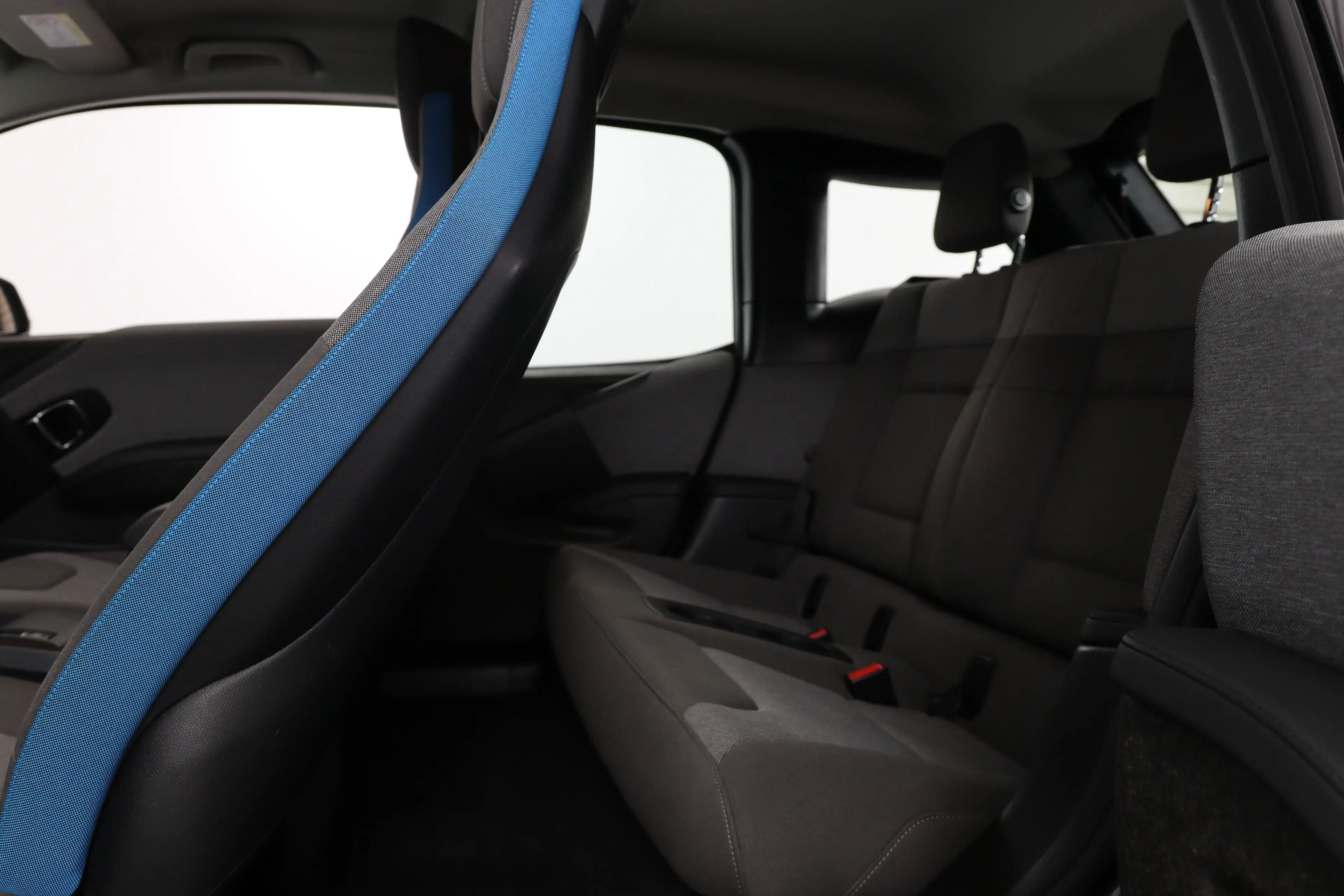 BMW i3 Basis 120Ah 42 kWh | Navigatie | Camera | LED | Cr — photo 26