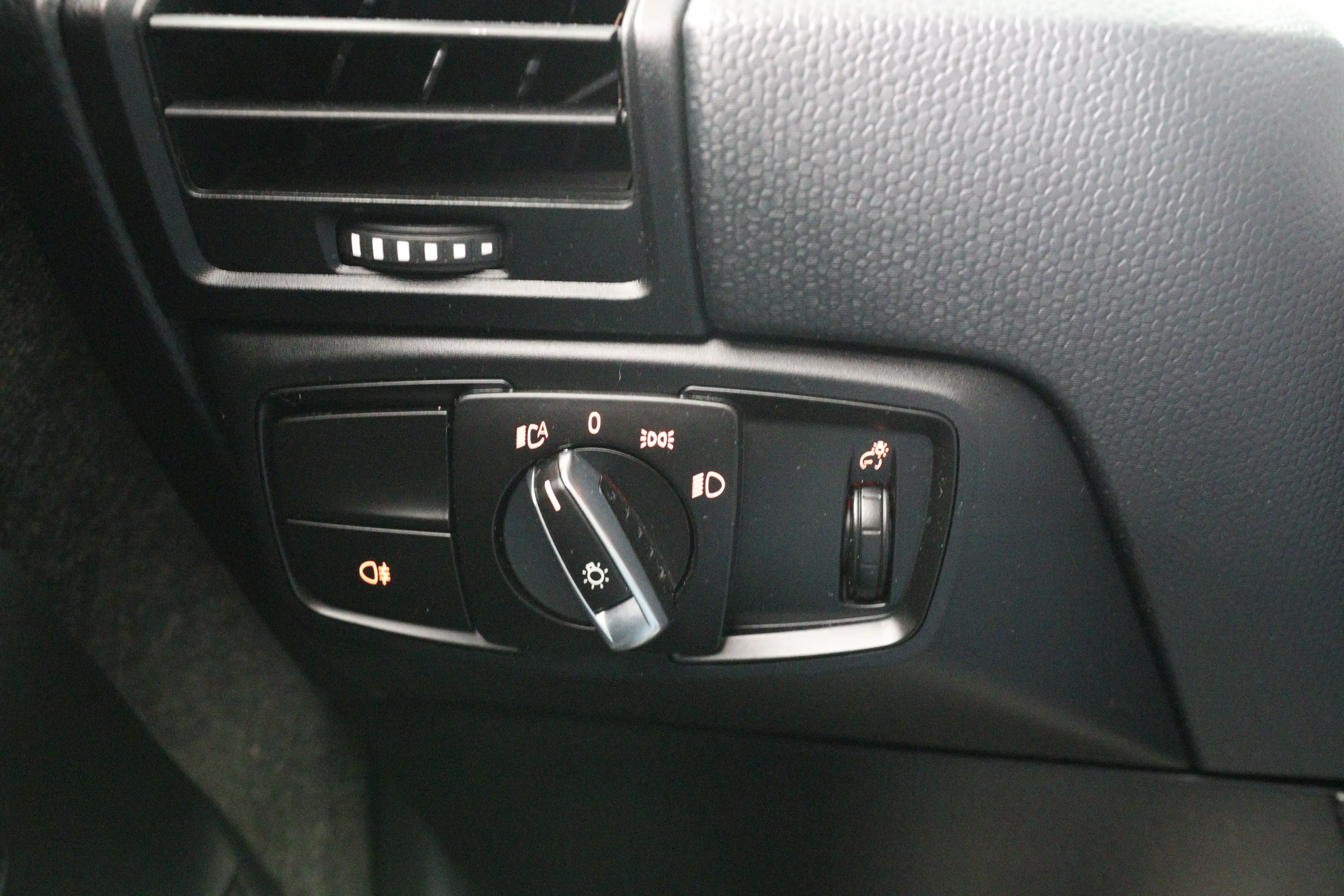 BMW i3 Basis 120Ah 42 kWh | Navigatie | Camera | LED | Cr — photo 30