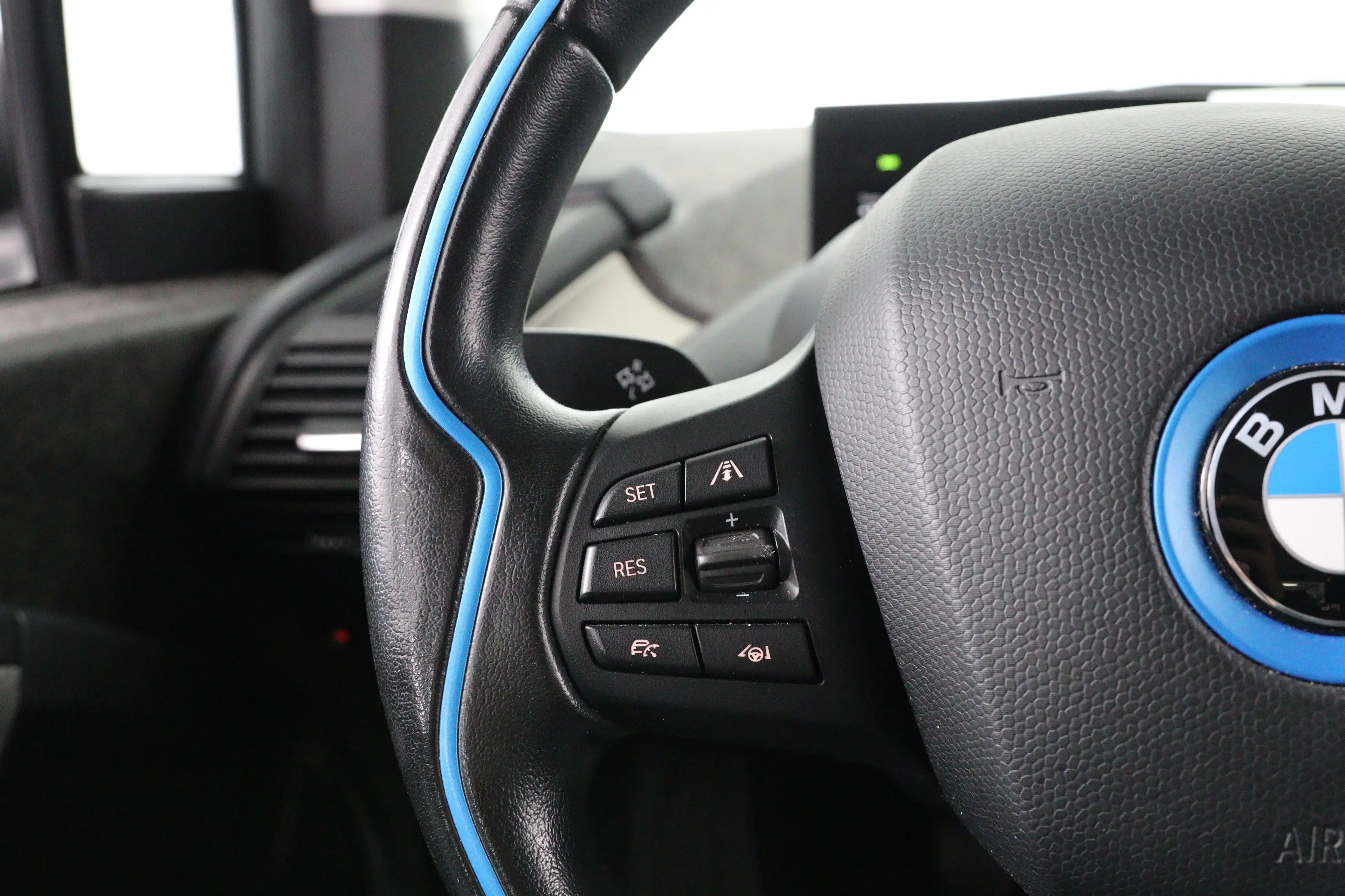 BMW i3 Basis 120Ah 42 kWh | Navigatie | Camera | LED | Cr — photo 20
