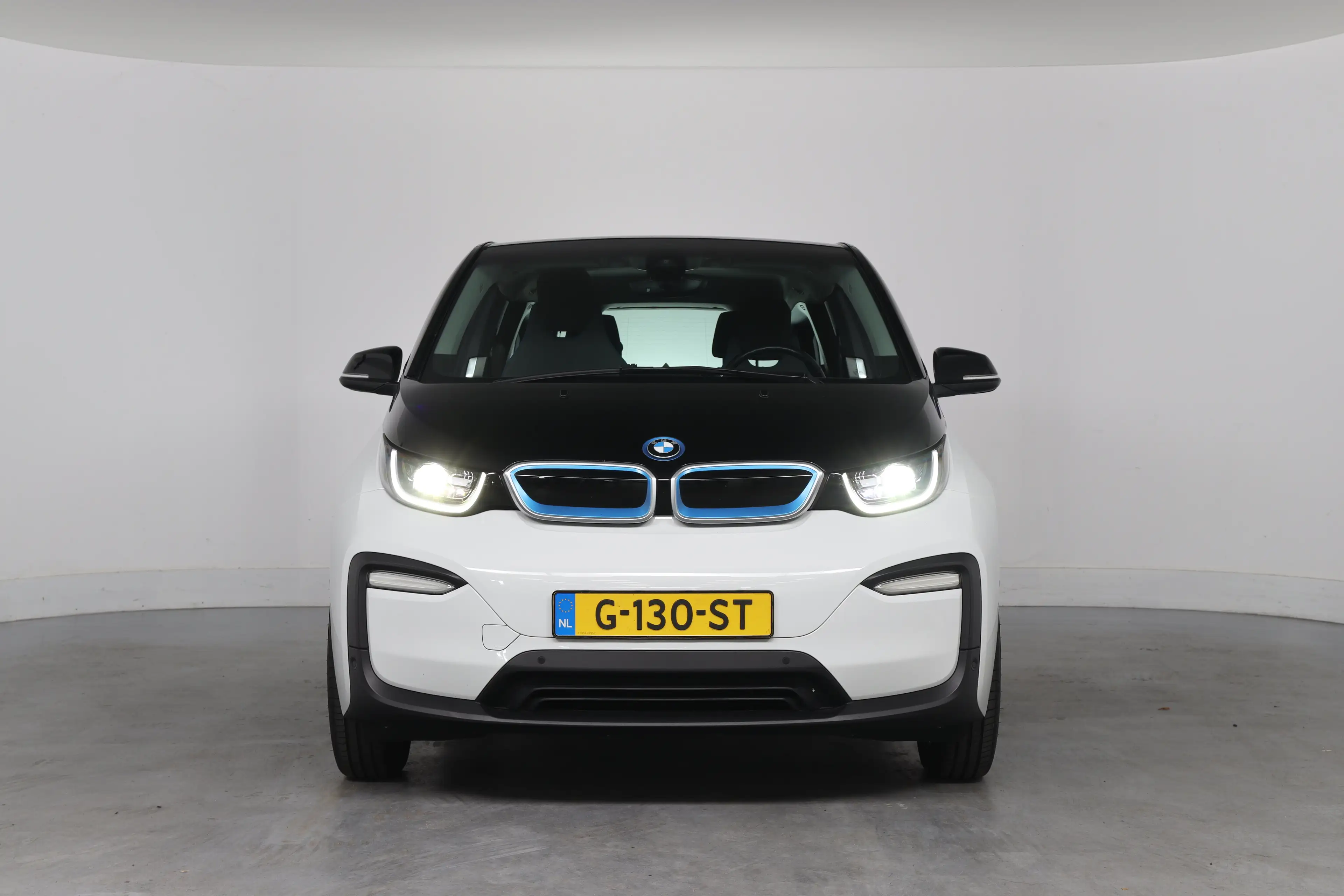 BMW i3 Basis 120Ah 42 kWh | Navigatie | Camera | LED | Cr — photo 8