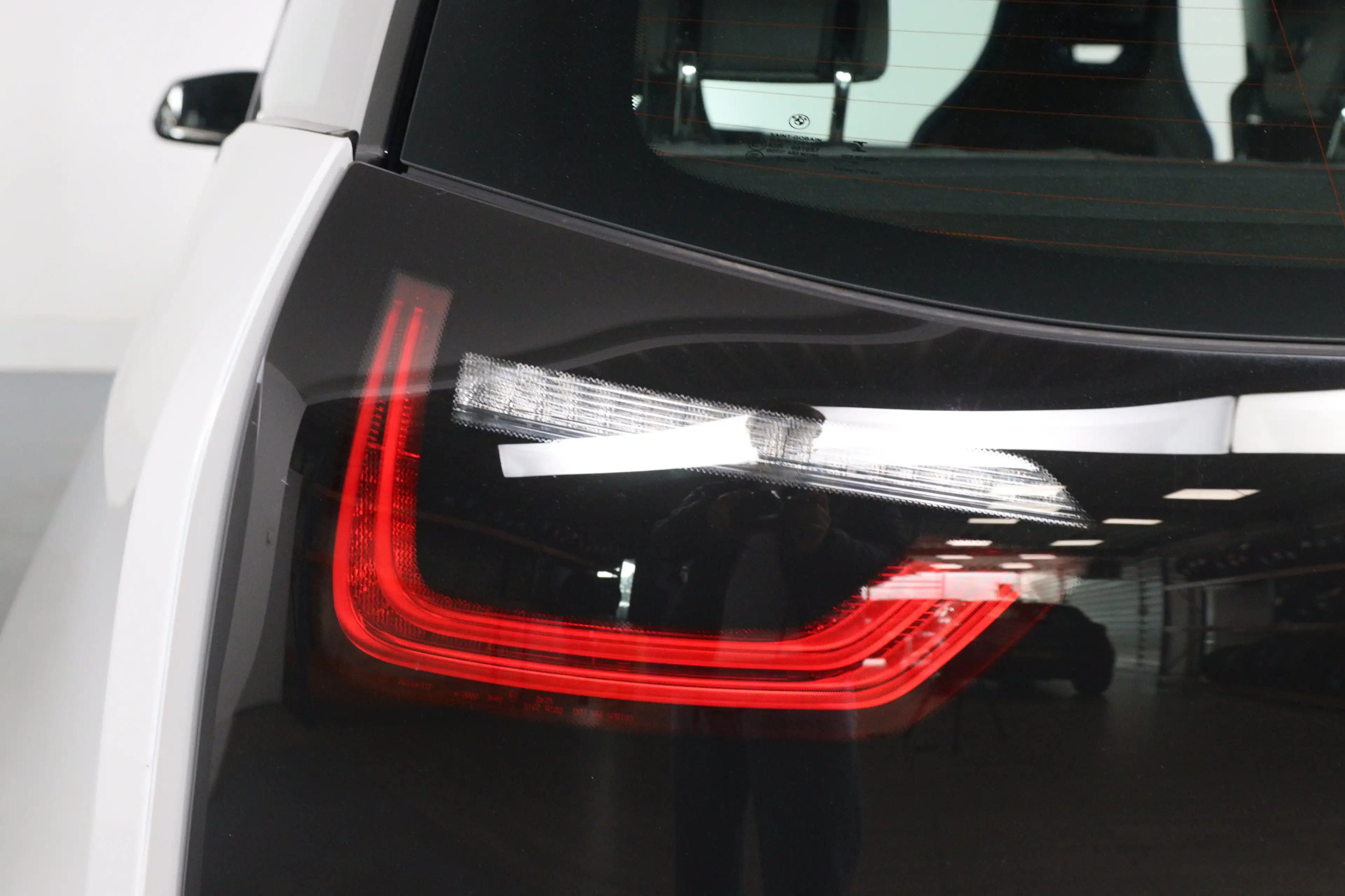 BMW i3 Basis 120Ah 42 kWh | Navigatie | Camera | LED | Cr — photo 24