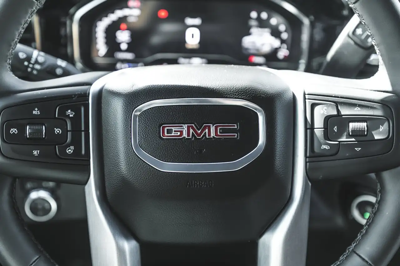 GMC Sierra 1500 снимка GMC Sierra 1500