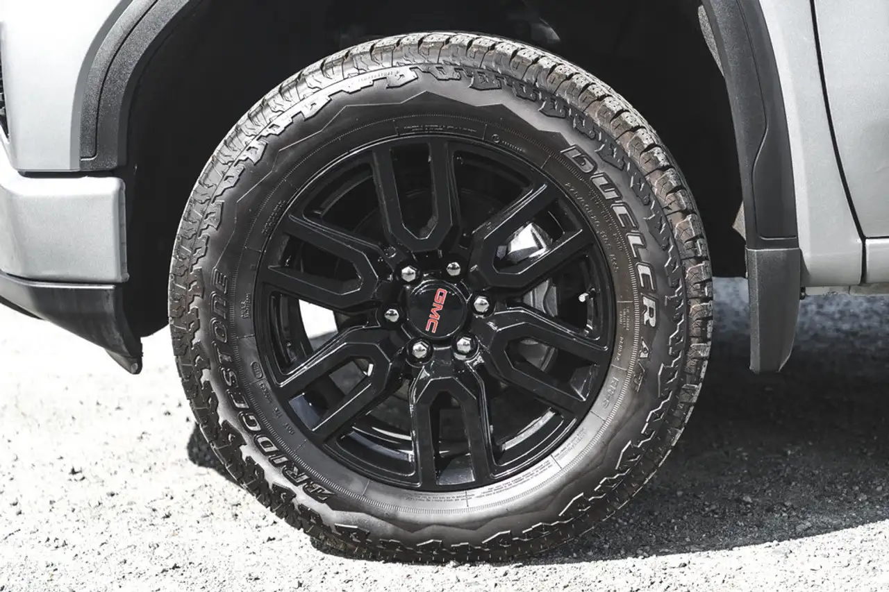 GMC Sierra 1500 снимка GMC Sierra 1500