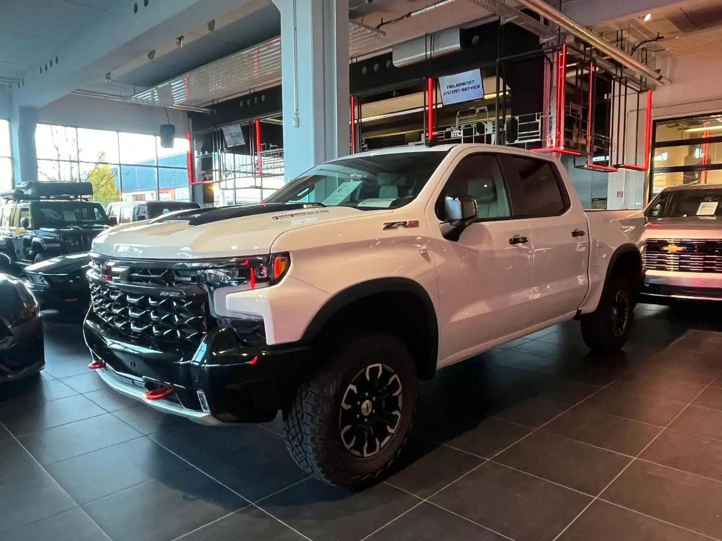 Chevrolet Silverado 1500 Crew Cab ZR2 6.2l 4.99% White - 1