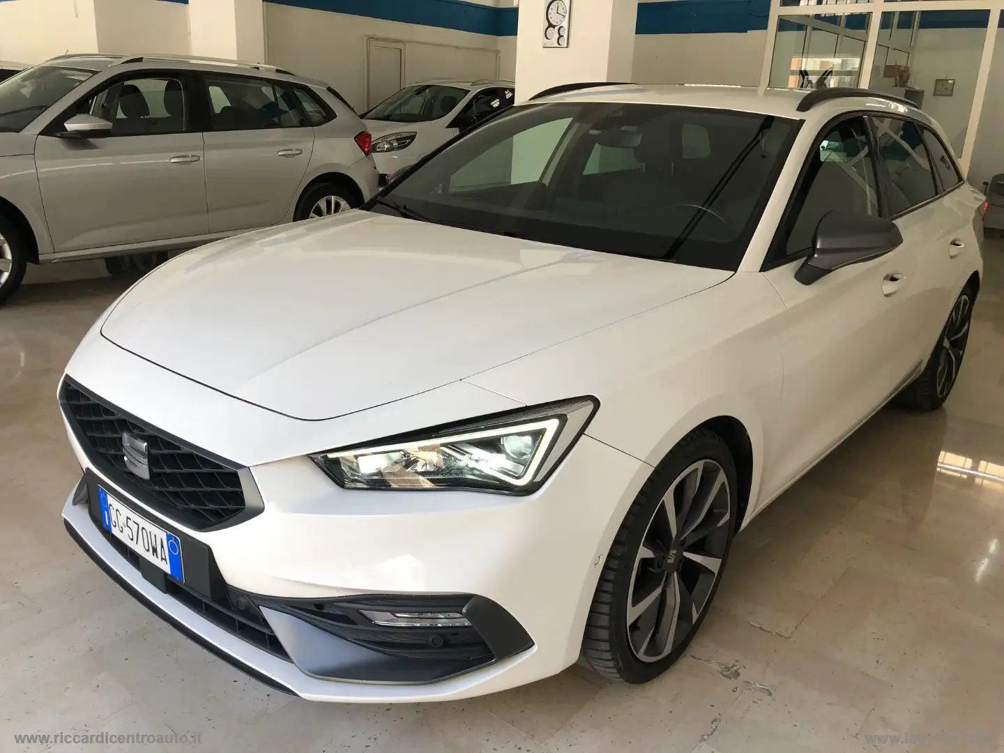 SEAT Leon ST 2.0 TDI 150 CV 4Drive DSG FR Blanc - 1