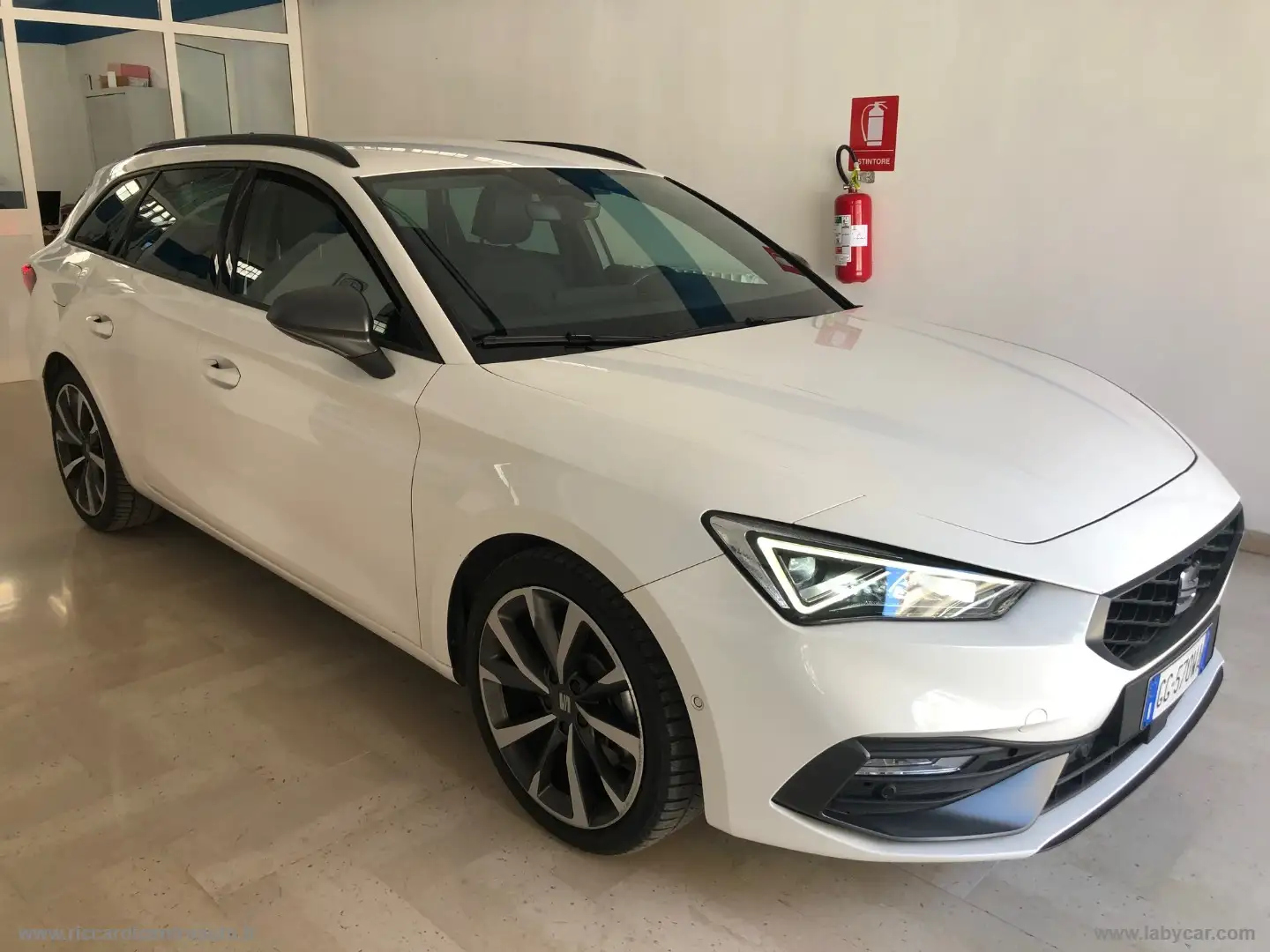 SEAT Leon ST 2.0 TDI 150 CV 4Drive DSG FR Blanc - 2