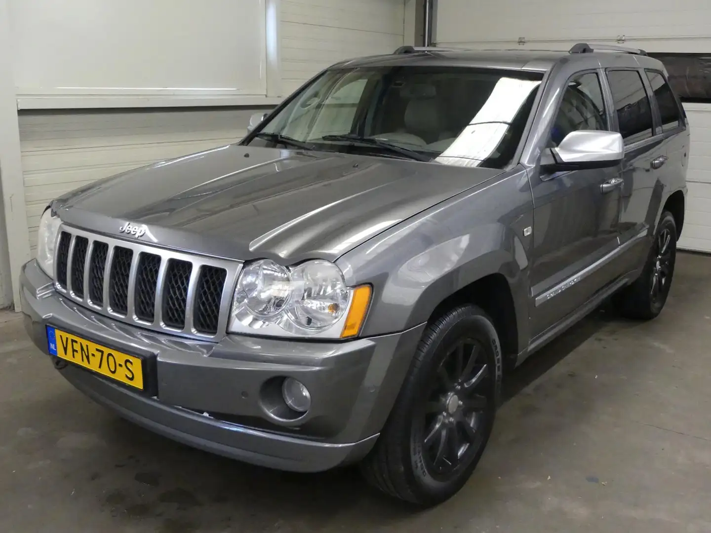 Jeep Grand Cherokee 3.0 CRD - Automaat - Grijs Kenteken Grijs - 1