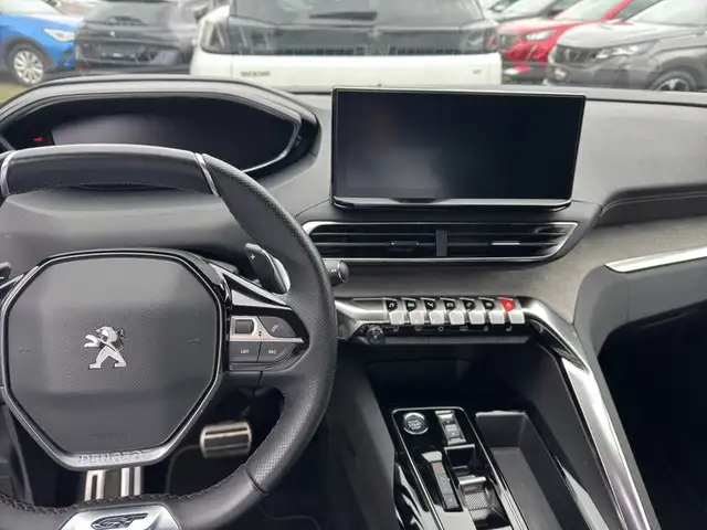 Peugeot 5008 view 8