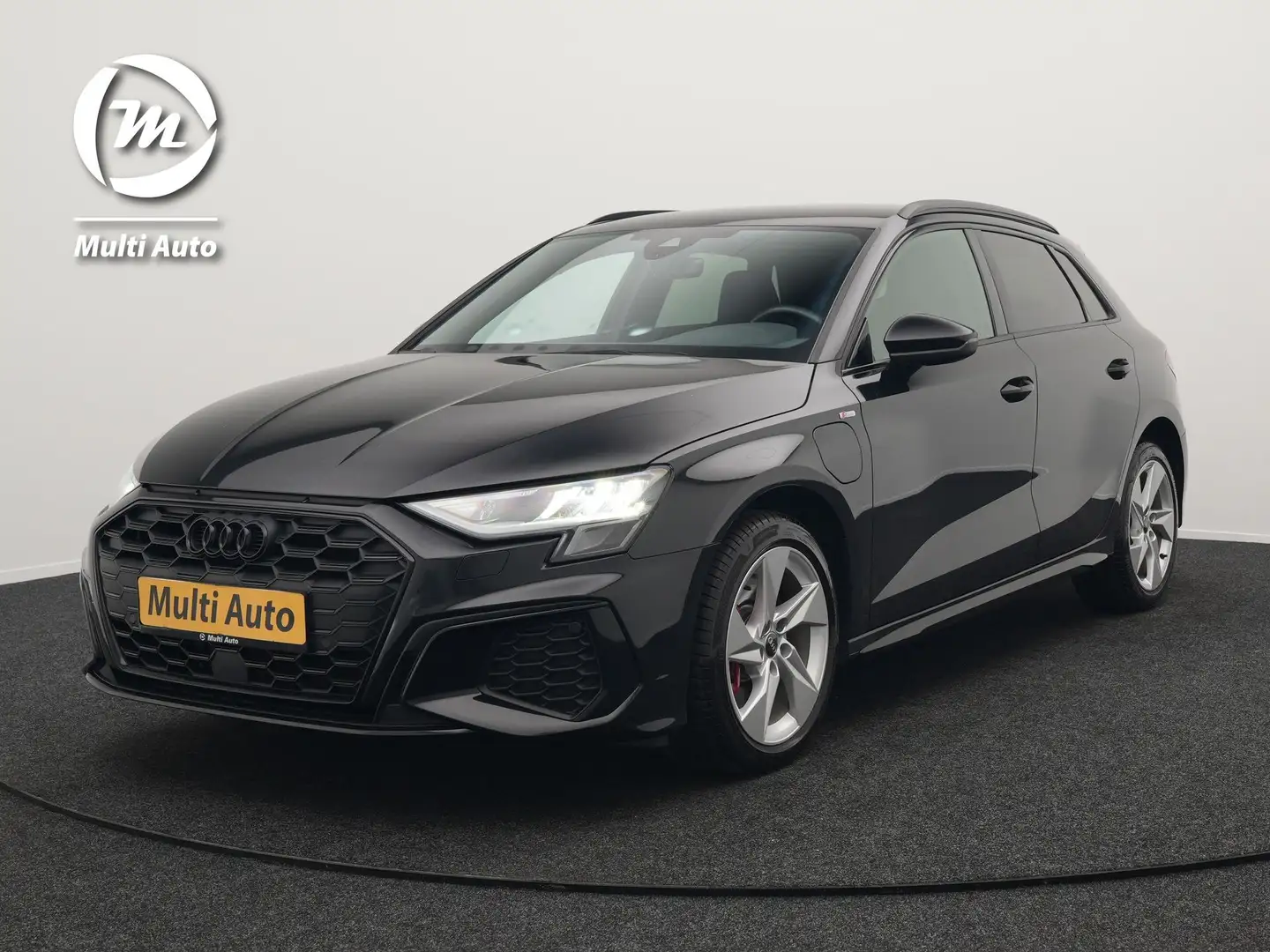 Audi A3 Sportback 45 TFSI e S edition Competition Plug In Negro - 1