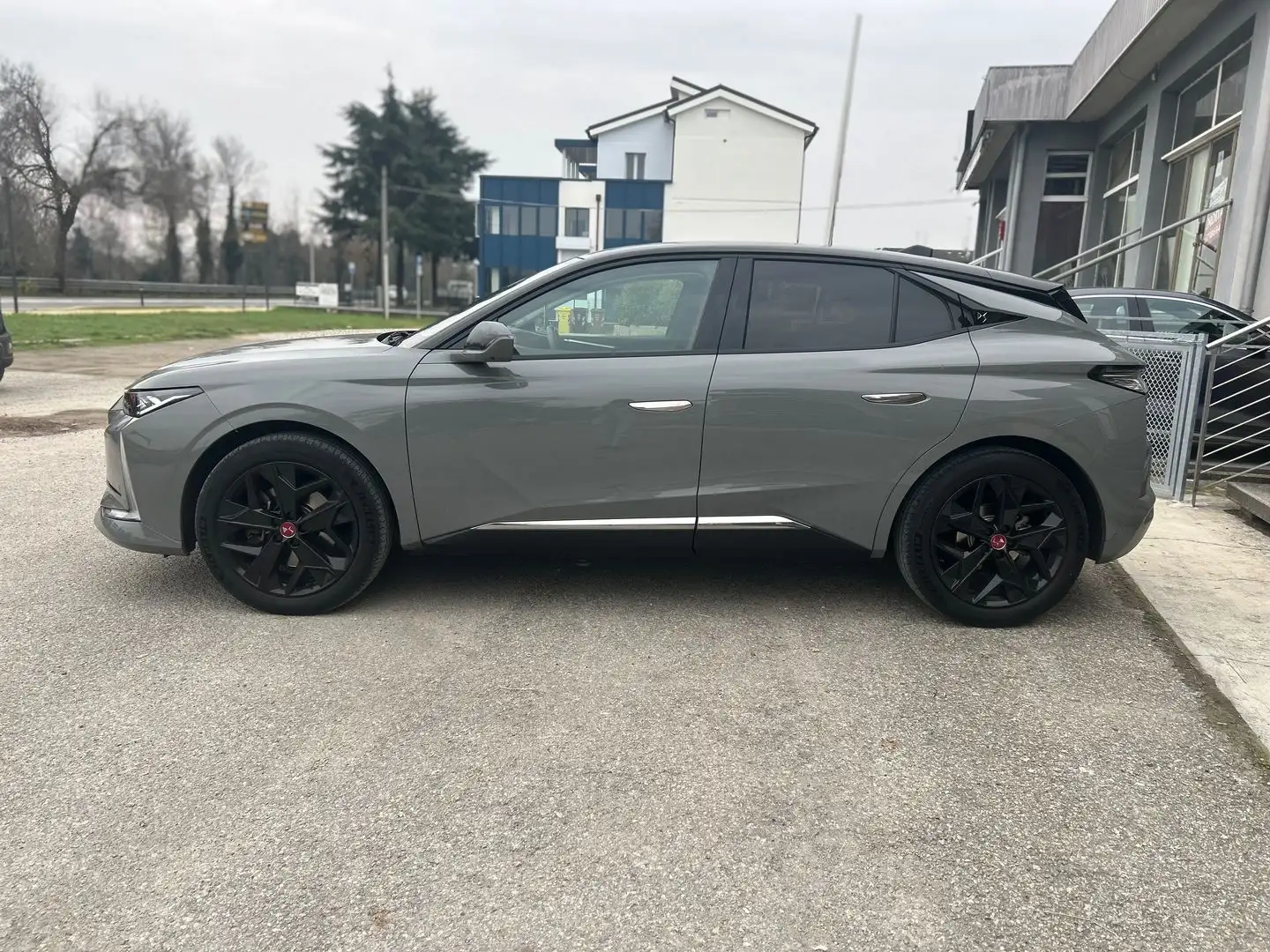 DS Automobiles DS 4 Performance Line+ 1.6 Puretech 180 Šedá - 2