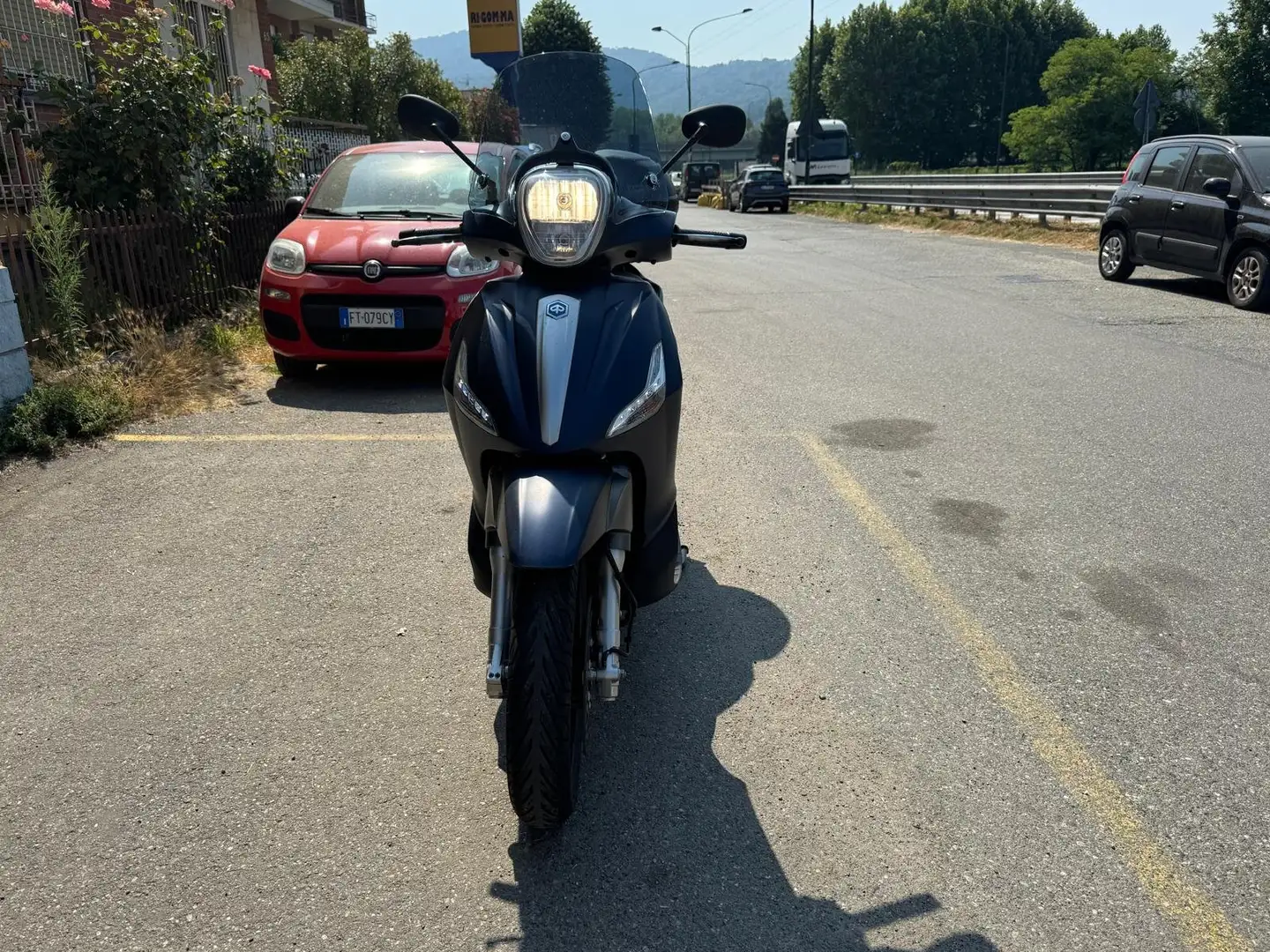 Piaggio Beverly 300 i.e. S Nero - 2