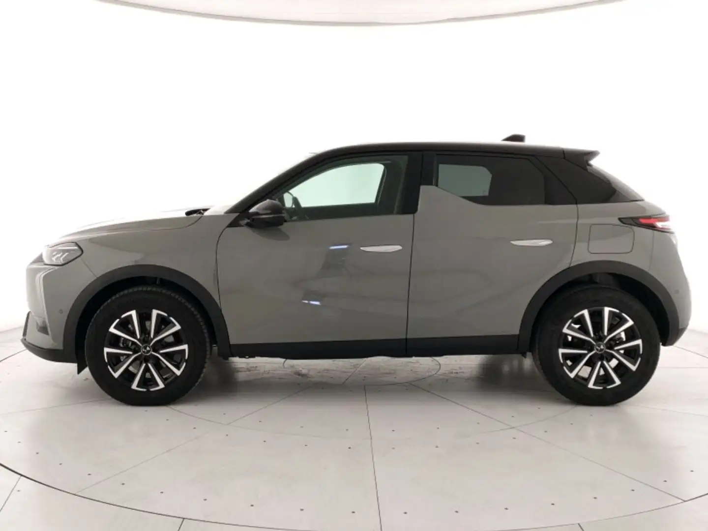 DS Automobiles DS 3 3 1.2 hybrid Performance Line auto Grigio - 2