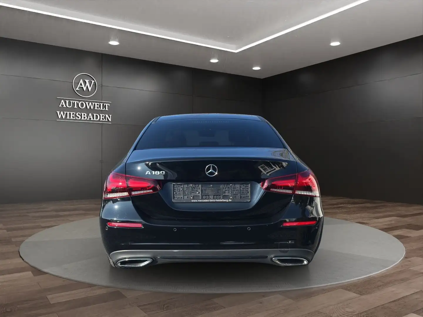 Mercedes-Benz A 180 Limo | Panorama | Parkpaket | AHK | Noir - 2