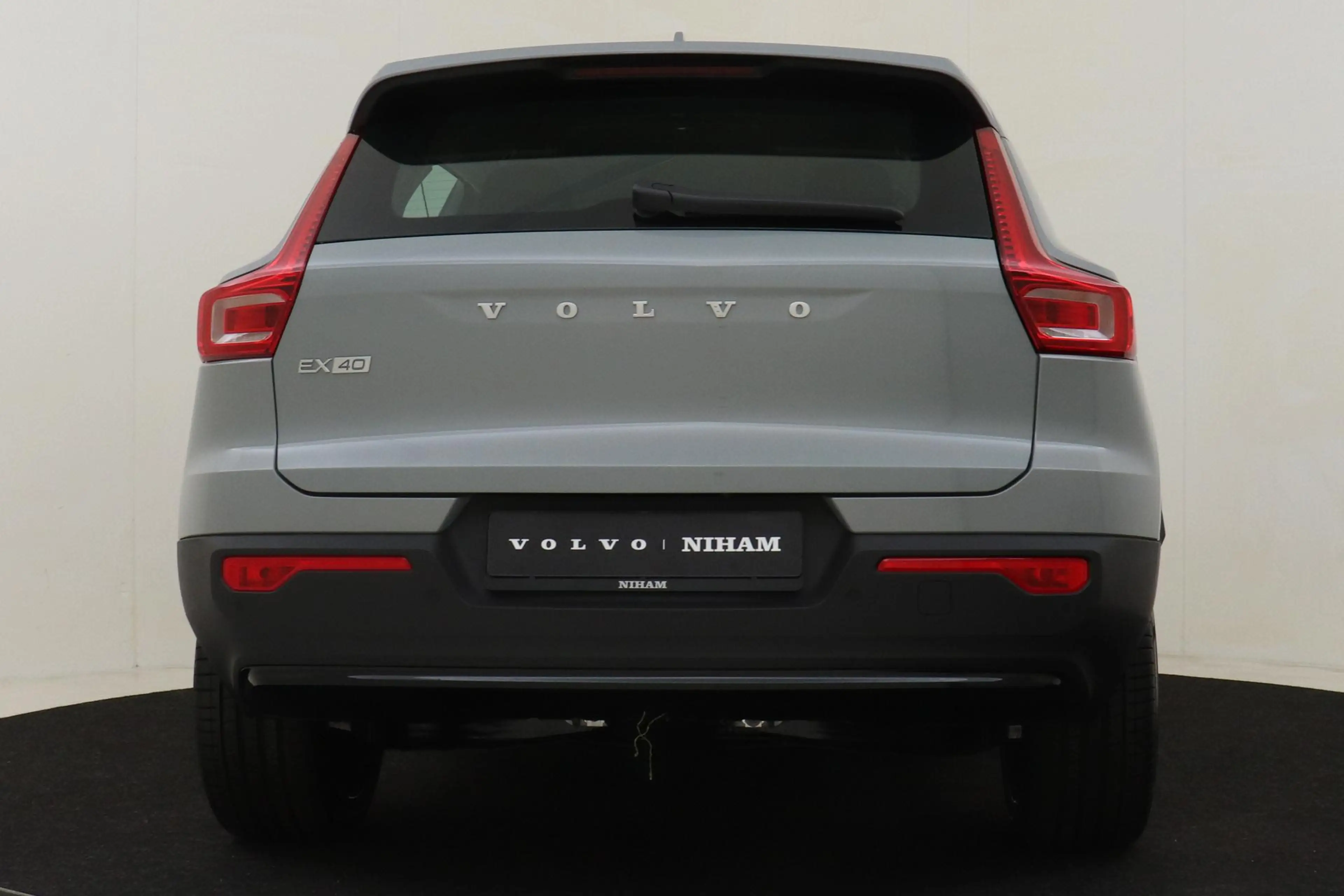 Volvo EX40 SINGLE MOTOR ESSENTIAL 70 kWh -CAMERA|CRUISE|METAL — photo 15