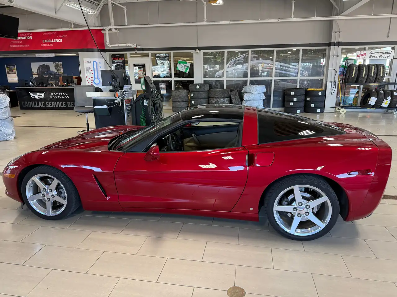 Chevrolet Corvette снимка Chevrolet Corvette