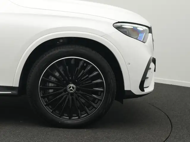Mercedes-Benz GLC view 8