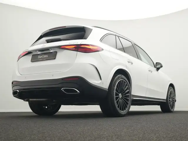 Mercedes-Benz GLC view 11