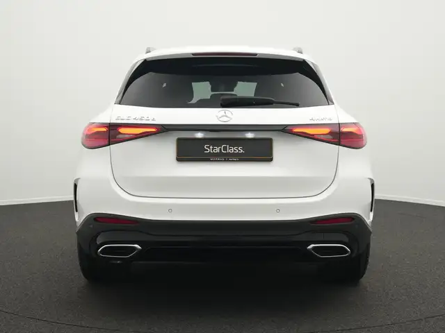 Mercedes-Benz GLC view 4