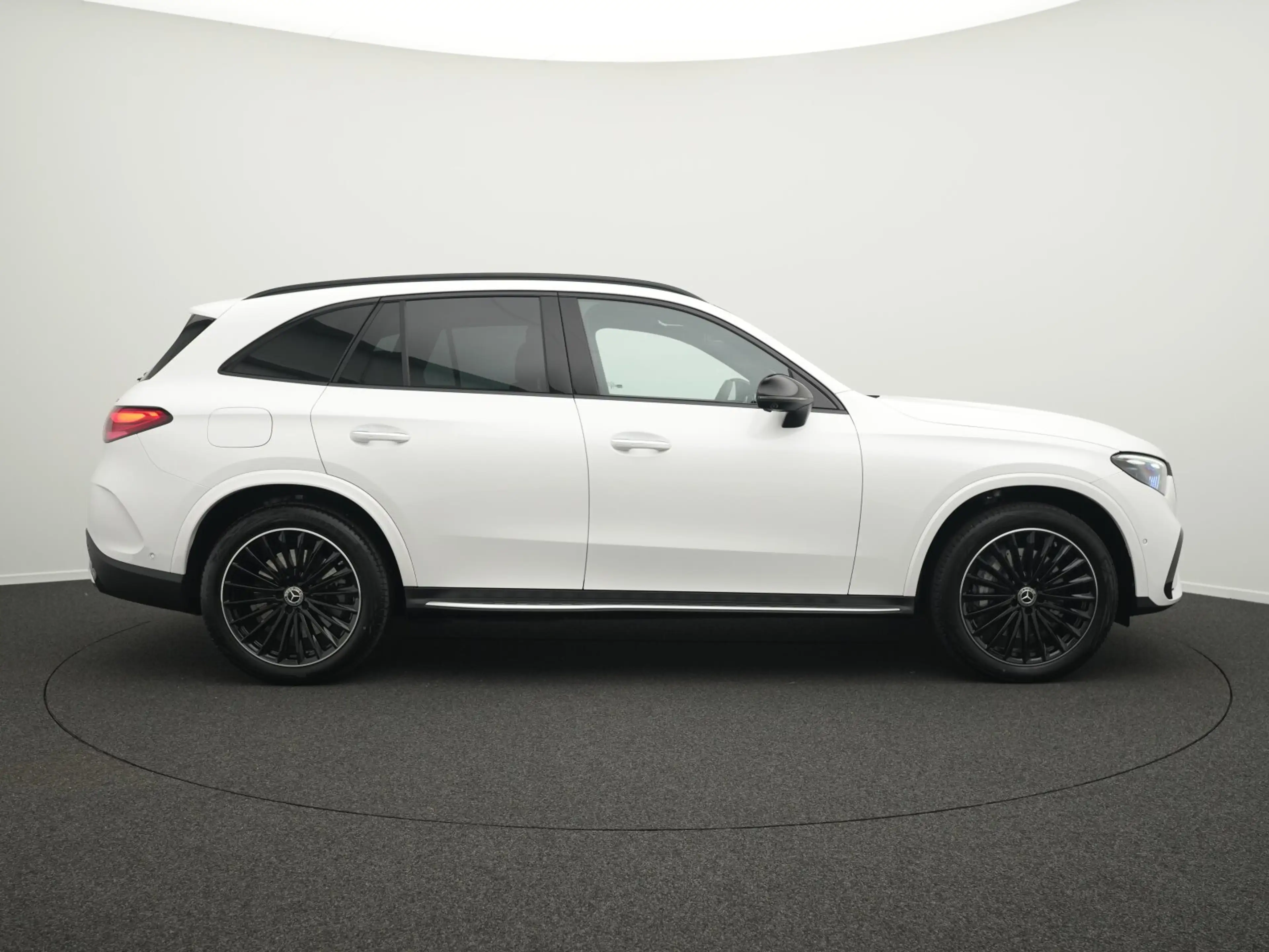 Mercedes-Benz GLC 450 GLC 450 d 4M AMG-Line Pano+Night+360°+Burm Navi — photo 5