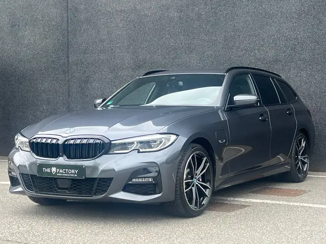 BMW 330 BMW 330e Touring M Sport | Laser | HUD | Innovation Pack | Comfort Access | ACC