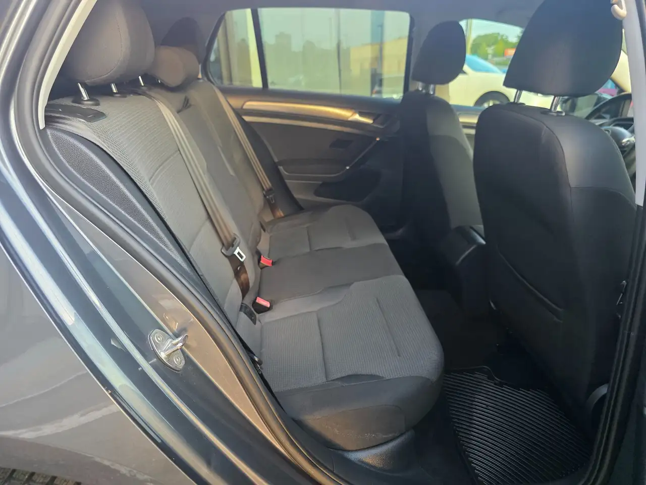 Volkswagen Golf photo Volkswagen Golf