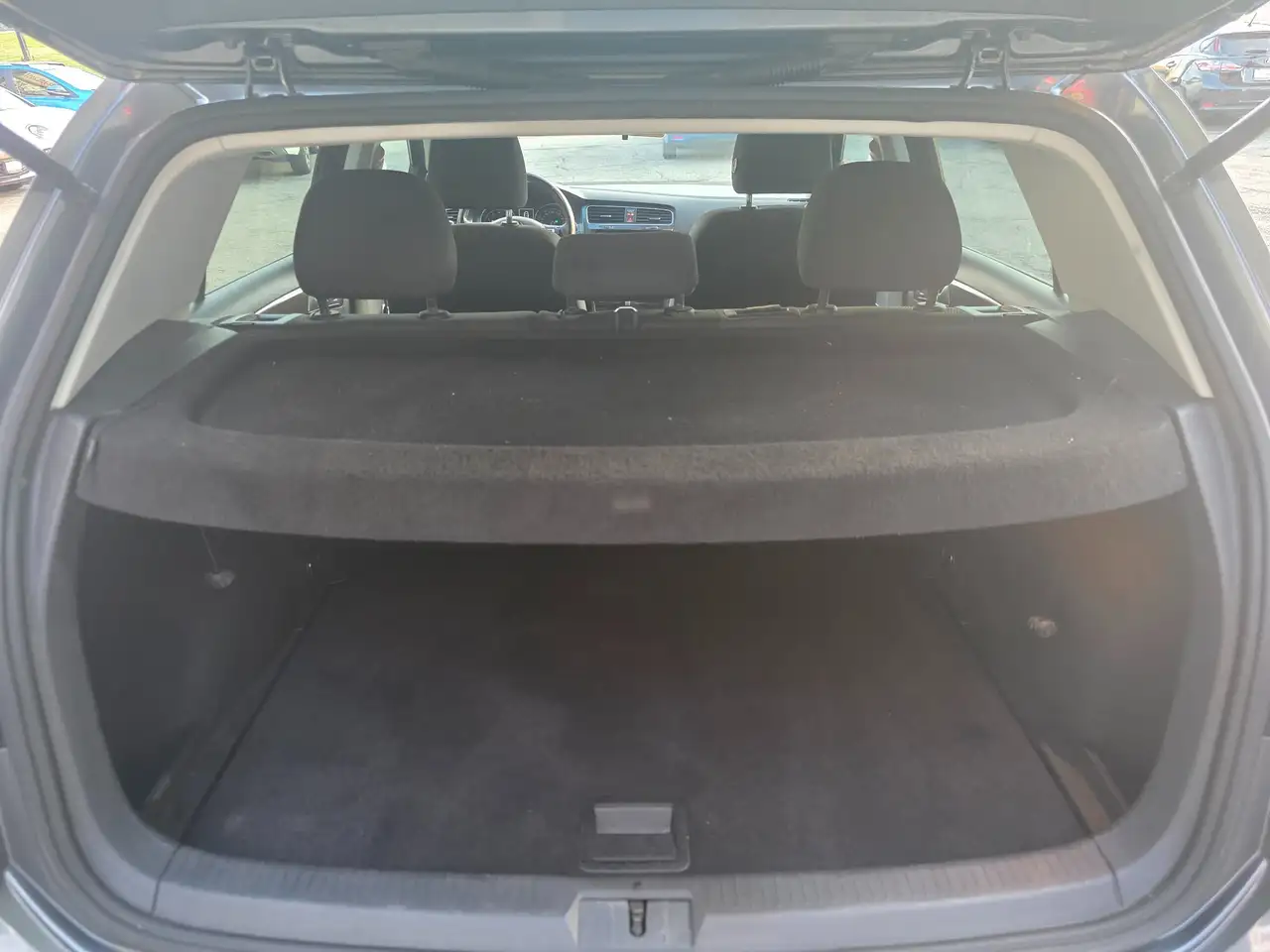 Volkswagen Golf photo Volkswagen Golf